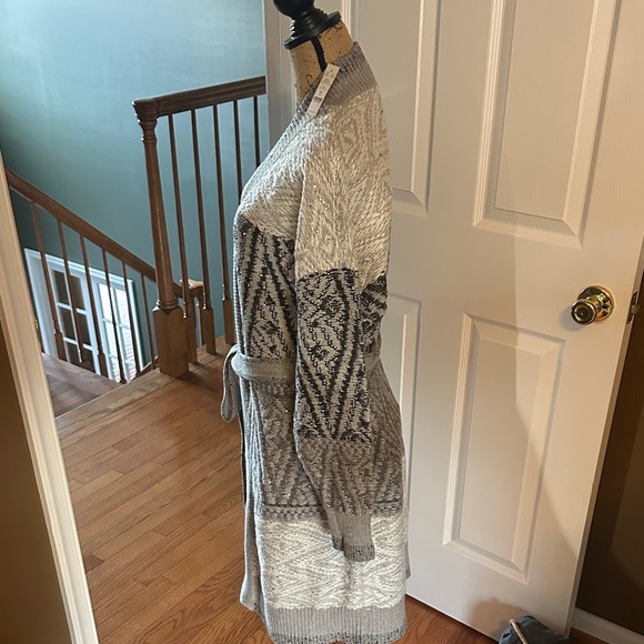 WHITE HOUSE BLACK MARKET❤️GRAY BELTED SEQUIN CARDIGAN SWEATER-Size XL~ NWT - Picture 2 of 8
